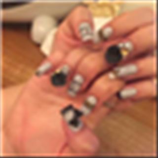 Tuyển thợ Nails giỏi.